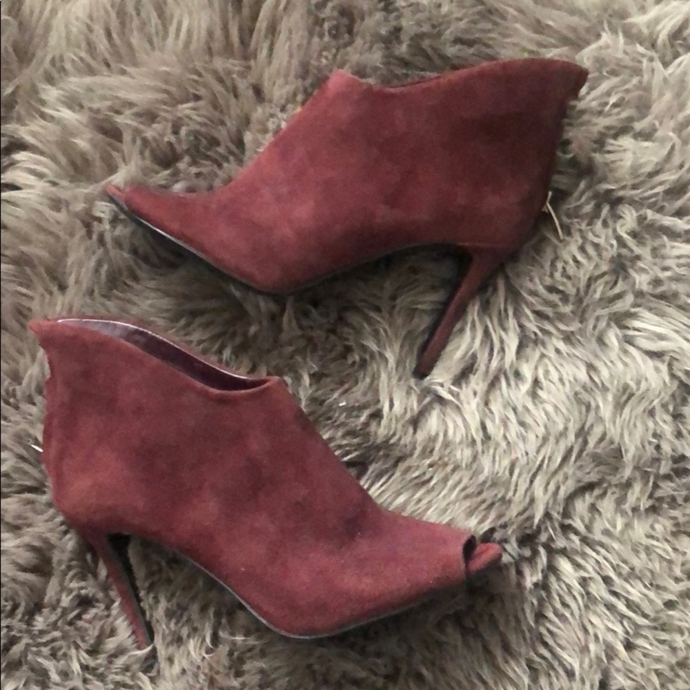 Enzo Angiolini heel booties